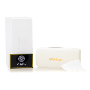 Модель Case Versace